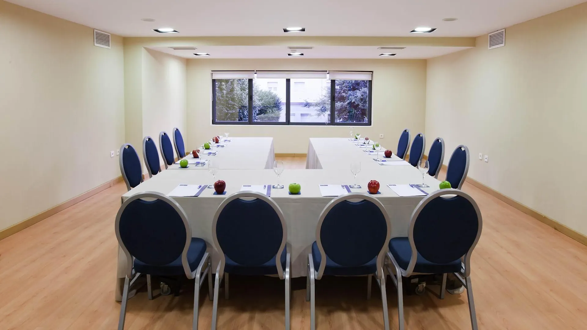 Occidental Cadiz Otel