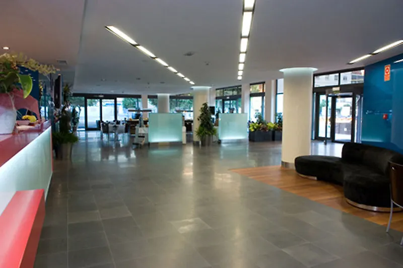 Occidental Cadiz Otel 4*,