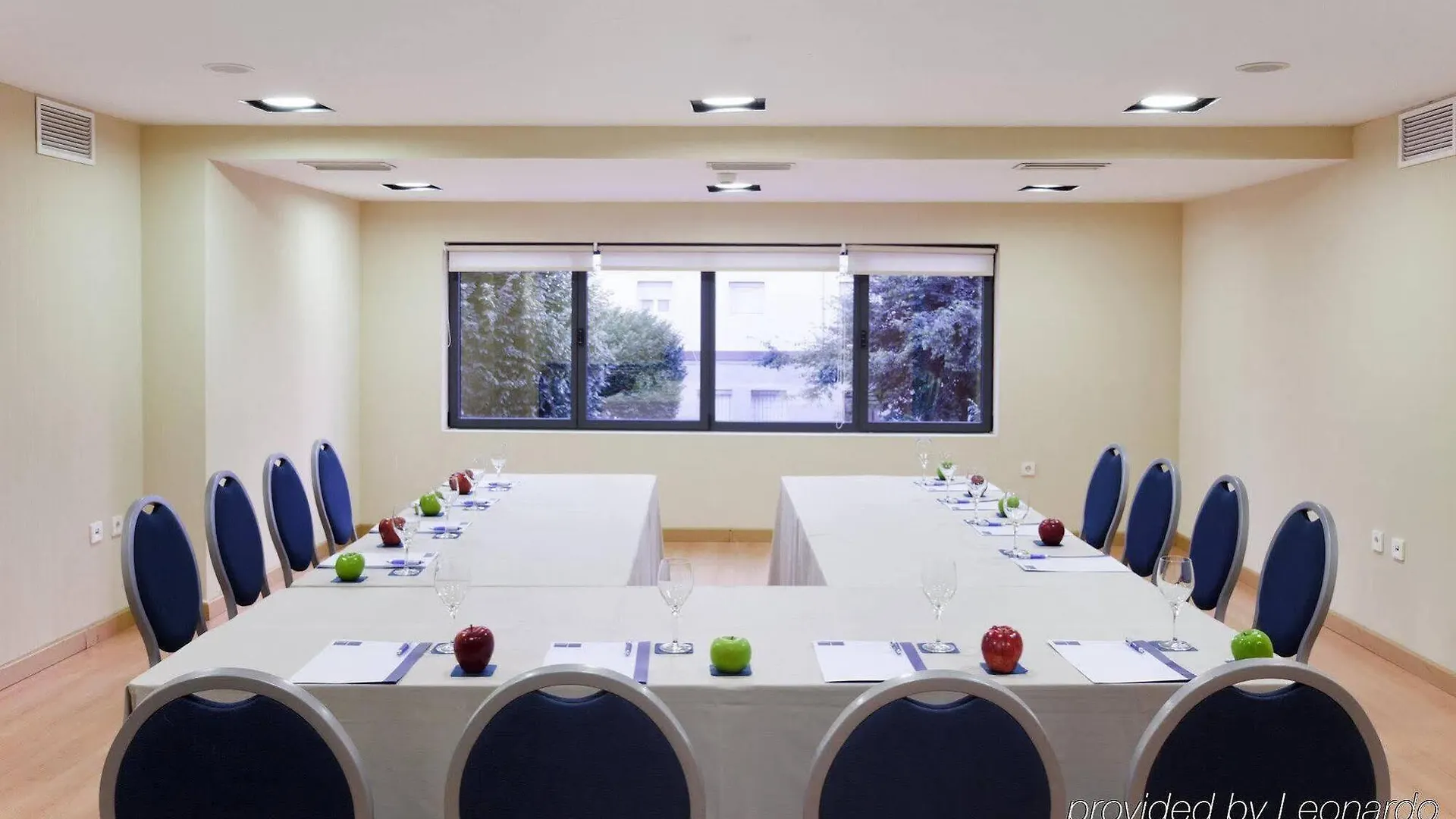 Occidental Cadiz Otel